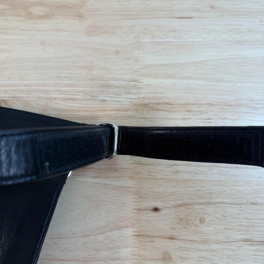 Vintage Neiman Marcus Black Faux Leather Zipper Festival Waist Belt Bag Concert